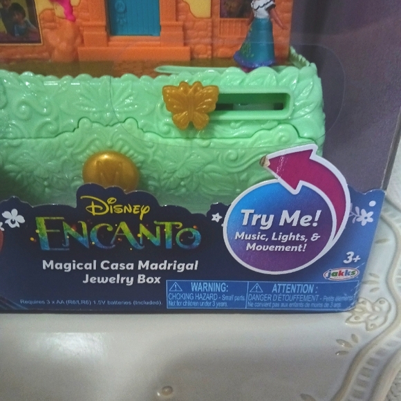 Disney Encanto Magical Casa Madrigal Light Up Musical Jewelry Box - Picture 8 of 8
